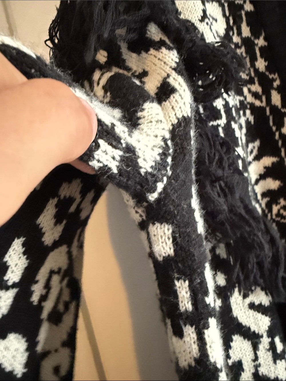 FARM Rio Black and White Floral Fringe Cardigan - Picture 3 of 5